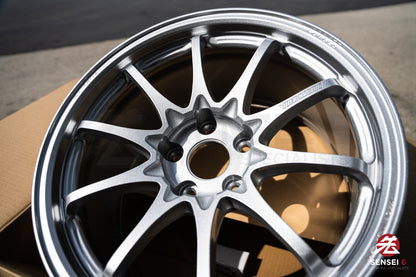 Volk CE28N-Plus / 18x9.5 +22 / 5x114.3 / Diamond Silver (DS)