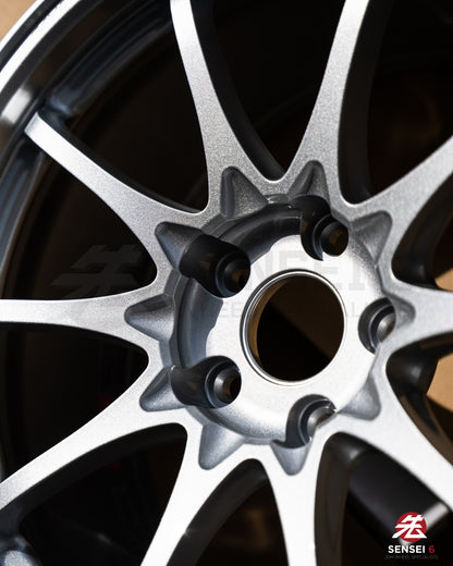 Volk CE28N-Plus / 18x9.5 +22 / 5x114.3 / Diamond Silver (DS)
