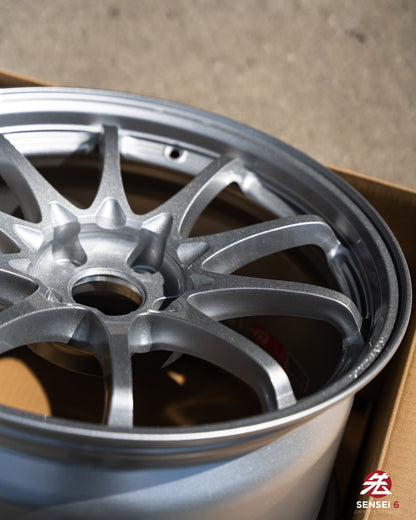 Volk CE28N-Plus / 18x9.5 +22 / 5x114.3 / Diamond Silver (DS)