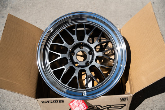 Volk 21A / 18x9.5 +30 / 5x114.3 / Dark Gunmetal Rim DC (VC)