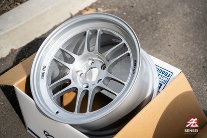 Enkei RPF1RS / 17x9 +12 / 5x114.3 / F1 Silver (S)