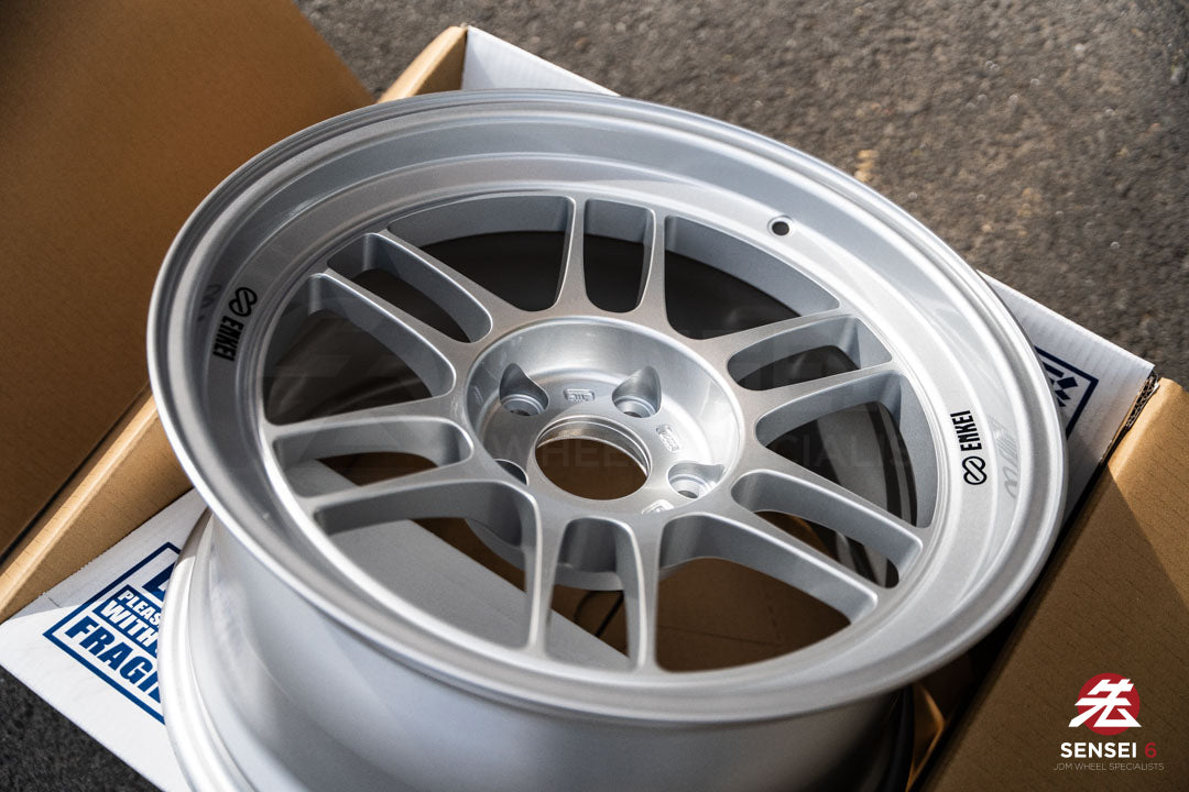 Enkei RPF1RS / 17x9 +12 / 5x114.3 / F1 Silver (S)