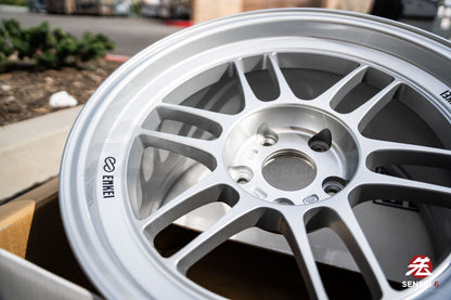 Enkei RPF1RS / 17x9 +12 / 5x114.3 / F1 Silver (S)