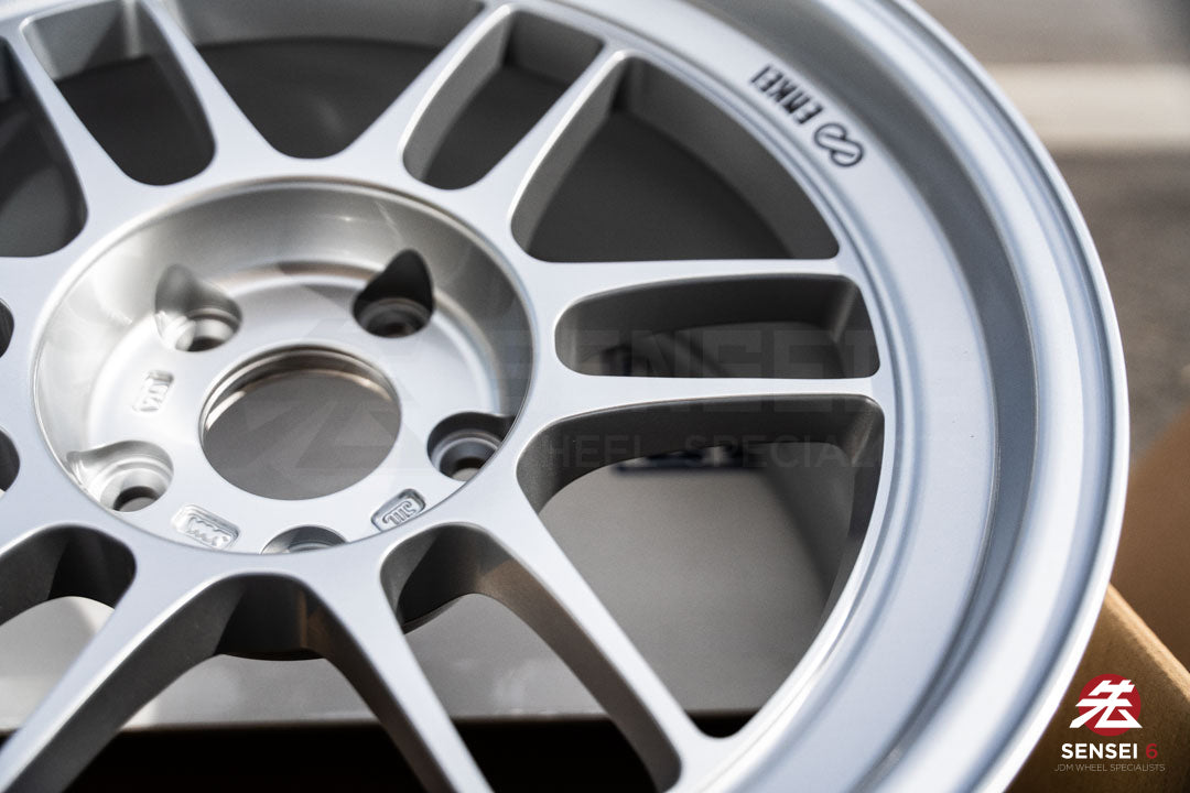Enkei RPF1RS / 17x9 +12 / 5x114.3 / F1 Silver (S)