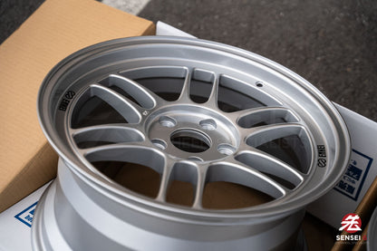 Enkei RPF1 / 17x9 +45 / 5x114.3 / F1 Silver (S)