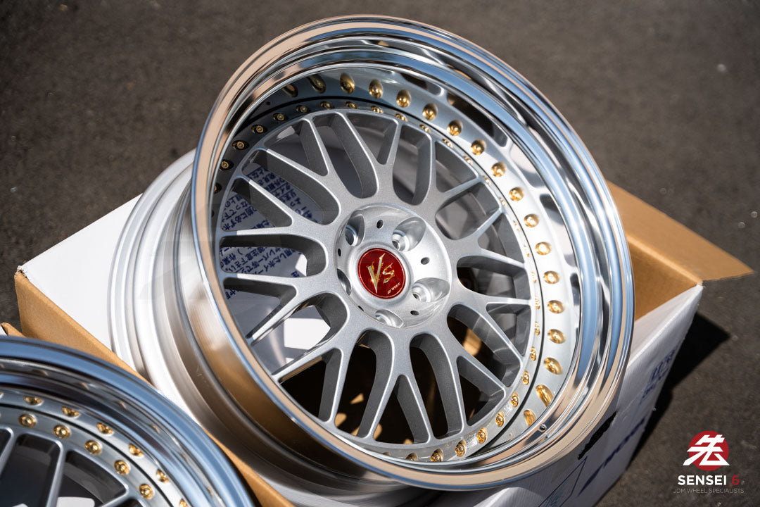 Trabajo VS-XX [Labio escalonado] / 19x9,5 -3, 19x10,5 +1 / 5x114,3 / Gris claro plateado
