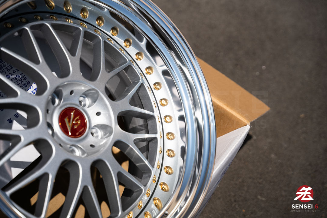 Trabajo VS-XX [Labio escalonado] / 19x9,5 -3, 19x10,5 +1 / 5x114,3 / Gris claro plateado