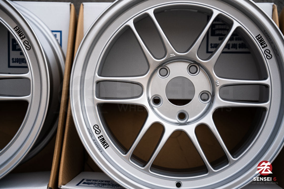Enkei RPF1 / 17x9 +35 / 5x114.3 / F1 Silver (S)