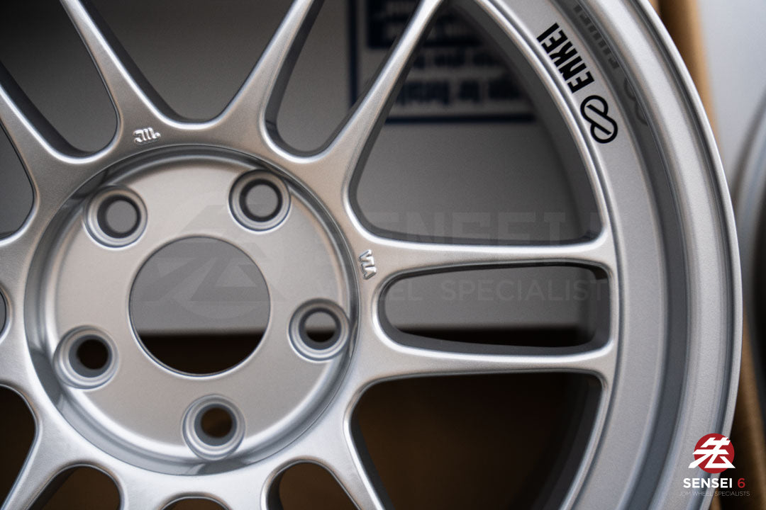 Enkei RPF1 / 17x9 +35 / 5x114.3 / F1 Silver (S)