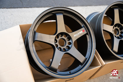ニスモ LMGT4 / 19x9.5 +30, 19x10.5 +25 / 5x114.3 / マットガンブラック (MG)