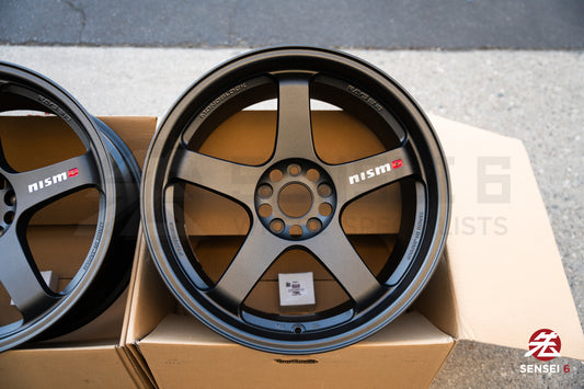 Nismo LMGT4 / 19x9.5 +30, 19x10.5 +25 / 5x114.3 / Negro mate (MG)