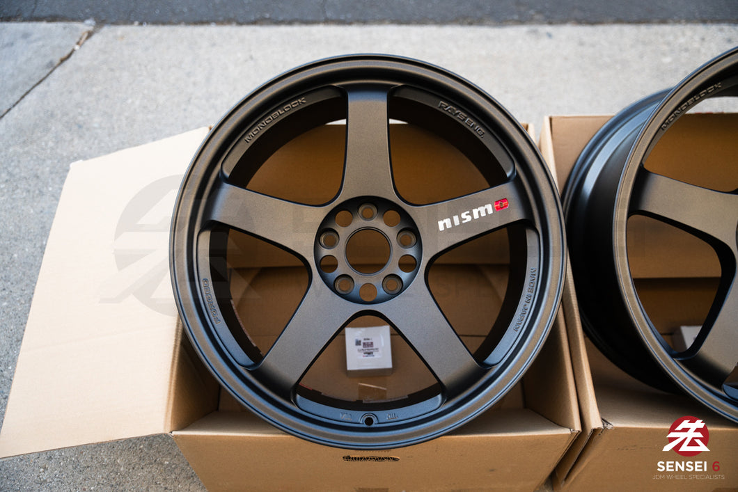 Nismo LMGT4 / 19x9.5 +30, 19x10.5 +25 / 5x114.3 / Matte GunBlack (MG)