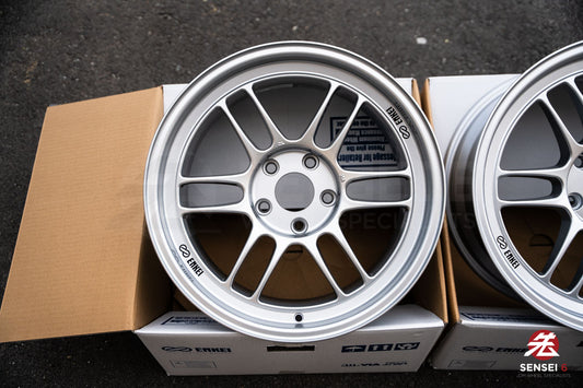 Enkei RPF1 / 17x9 +22 / 5x114.3 / F1 Silver (S)