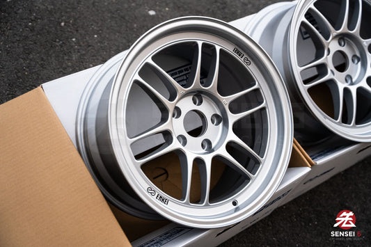 Enkei RPF1 / 17x9 +22 / 5x114.3 / F1 Silver (S)