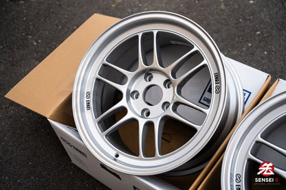 Enkei RPF1 / 17x9 +22 / 5x114.3 / F1 Silver (S)