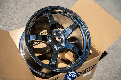 Luces Gram 57CR / 18x9.5 +22 / 5x114.3 / Cromadas 