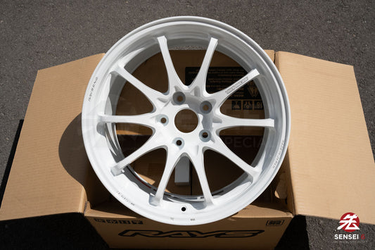 Volk CE28N-Plus M-Spec / 18x10 +40 / 5x120 / Dash White (DW)