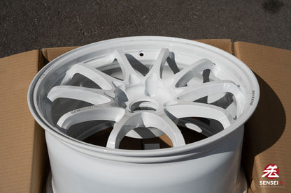 Volk CE28N-Plus M-Spec / 18x10 +40 / 5x120 / Dash White (DW)