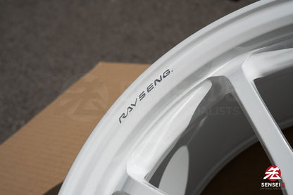 Volk CE28N-Plus M-Spec / 18x10 +40 / 5x120 / Dash White (DW)