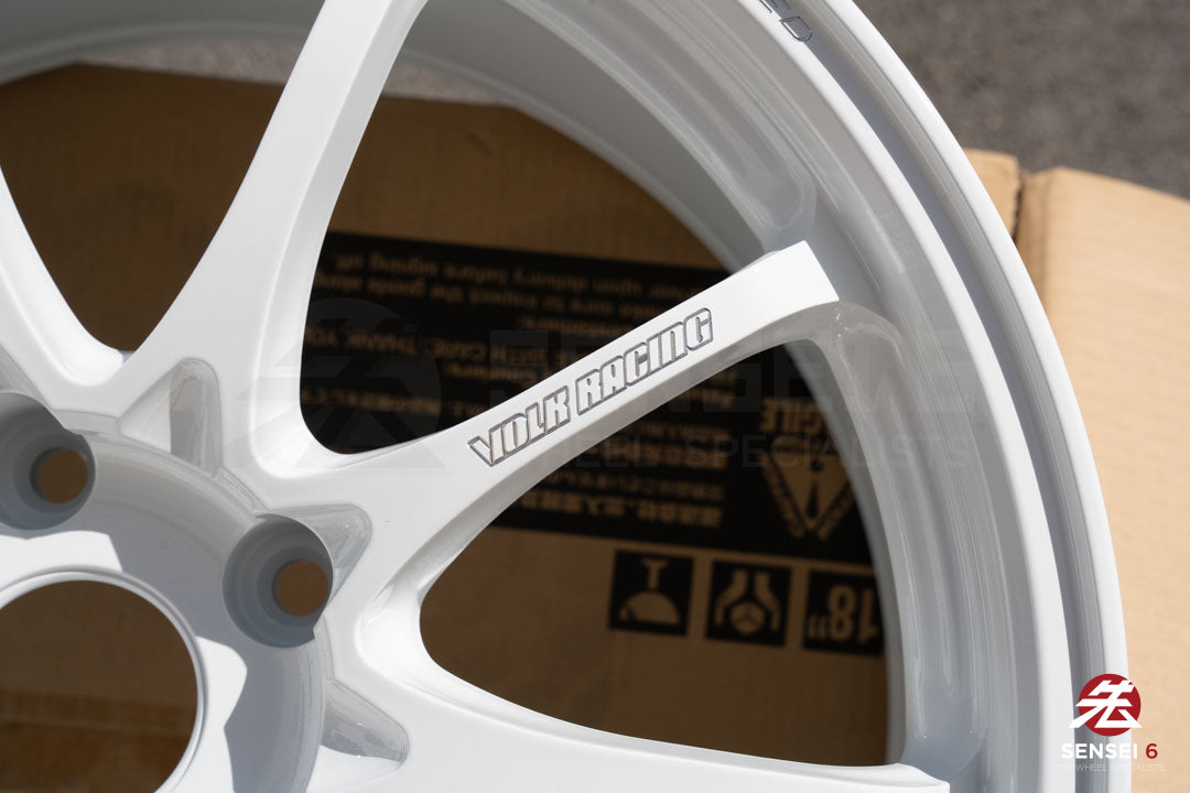 Volk CE28N-Plus M-Spec / 18x10 +40 / 5x120 / Dash White (DW)