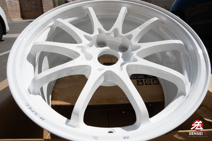 Volk CE28N-Plus M-Spec / 18x10 +40 / 5x120 / Dash White (DW)