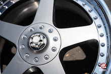 Load image into Gallery viewer, 18" Veilside Andrew V [Reverse Lip] (Used Wheels Built to Order)
