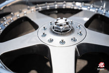 Load image into Gallery viewer, 18" Veilside Andrew V [Reverse Lip] (Used Wheels Built to Order)
