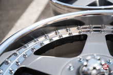 Load image into Gallery viewer, 18" Veilside Andrew V [Reverse Lip] (Used Wheels Built to Order)
