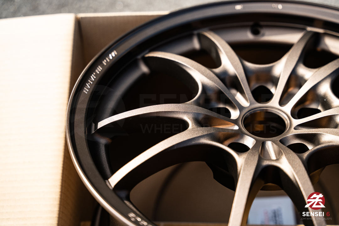 Mugen MF10 / 17x8.5 +40 / 5x114.3 / Bronze
