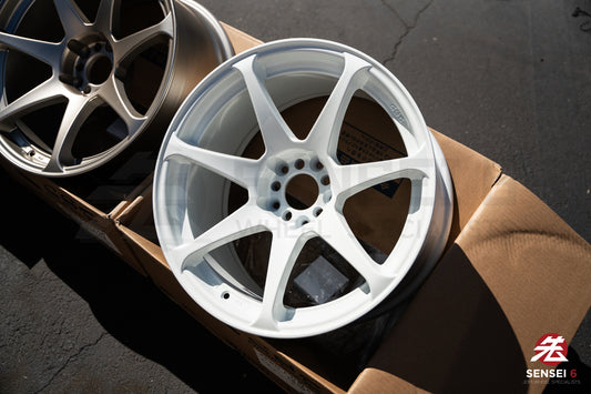 CST Zero-1 Hyper / 18x9.5 +15 / 5x114.3 / Blanco (WH)