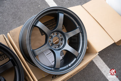 Gram Lights 57DR / 18x9.5 +38 / 5x100 / Gun Blue II (G2)
