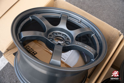 Gram Lights 57DR / 18x9.5 +38 / 5x100 / Gun Blue II (G2)