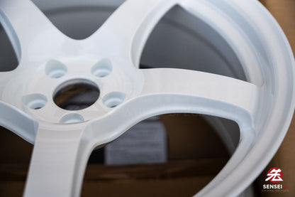 Gram Lights 57CR / 18x9.5 +38 / 5x100 / Ceramic Pearl White (CPP)