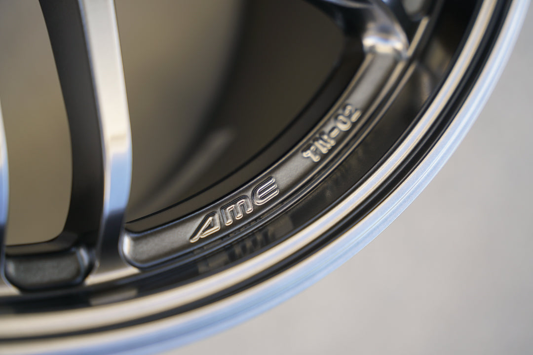 AME Tracer TM02 / 18x9.5 +38 / 5x114.3 / Hiperplata