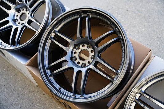 AME Tracer TM02 / 18x9.5 +38 / 5x114.3 / Negro pistola