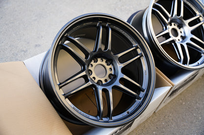 AME Tracer TM02 / 18x9.5 +22 / 5x114.3 / Negro pistola