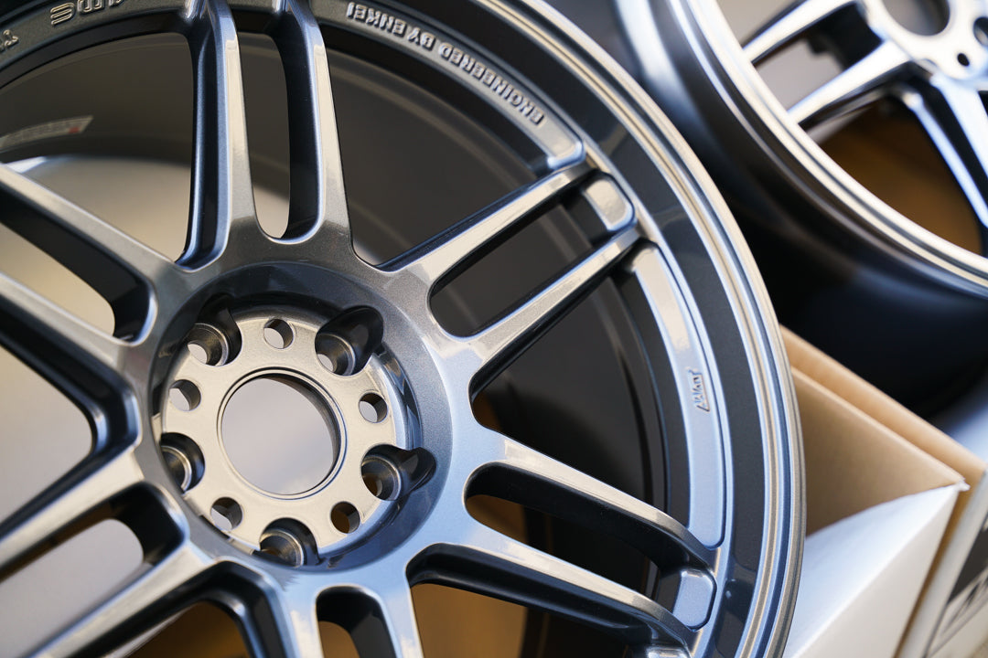 AME Tracer TM02 / 18x9.5 +22 / 5x114.3 / Negro pistola
