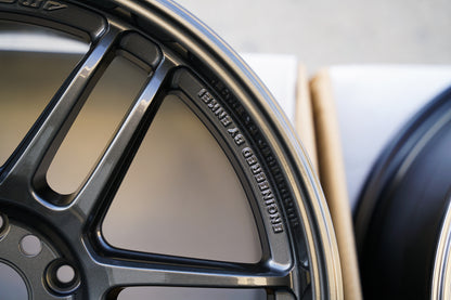 AME Tracer TM02 / 18x9.5 +22 / 5x114.3 / Negro pistola