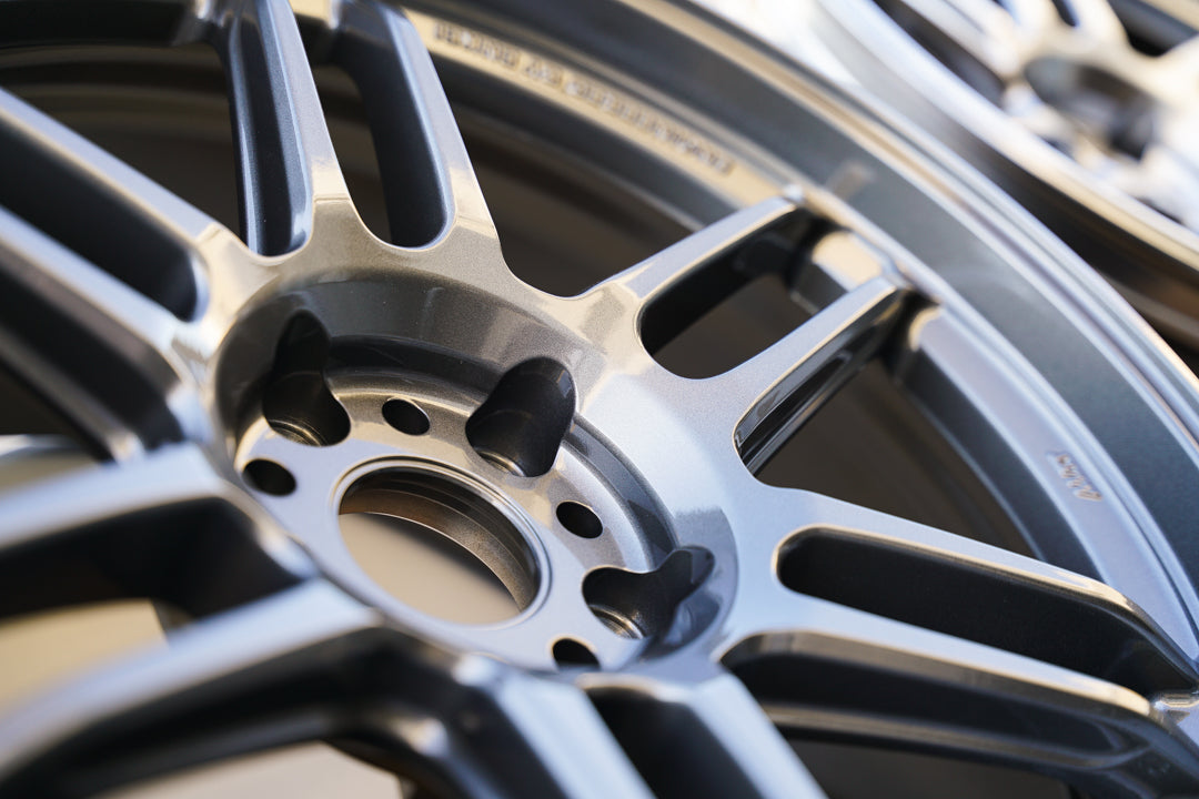 AME Tracer TM02 / 18x9.5 +22 / 5x114.3 / Negro pistola