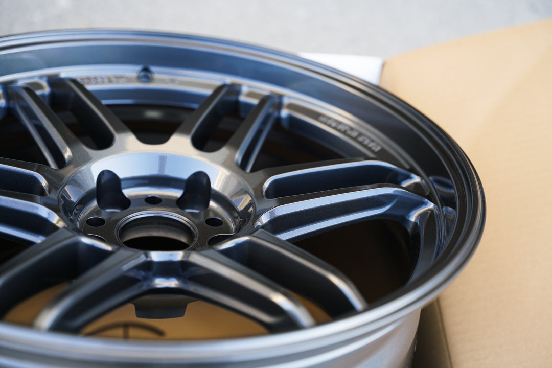 AME Tracer TM02 / 18x9.5 +22 / 5x114.3 / Negro pistola