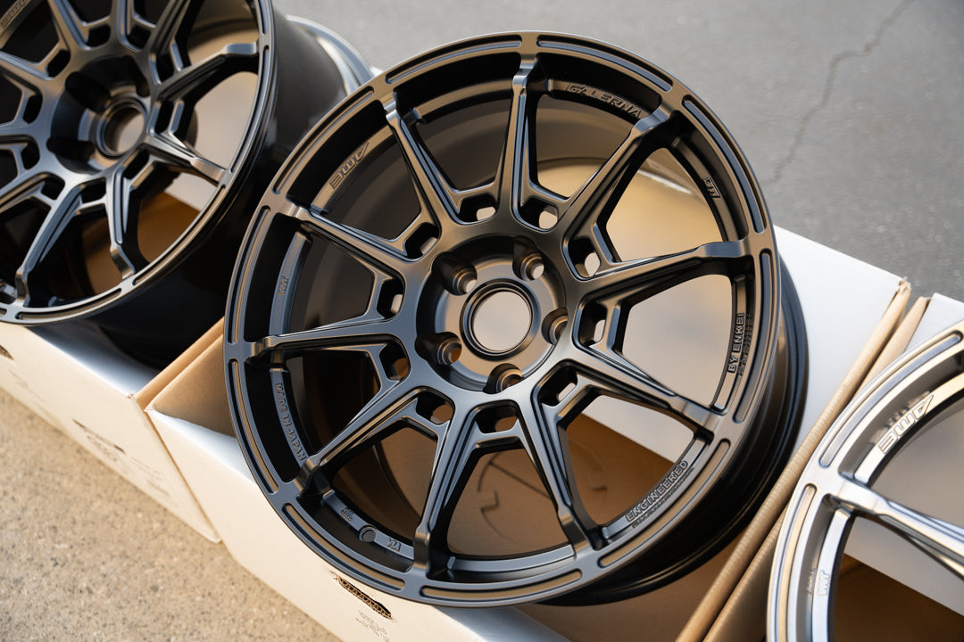 AME Galerna Refino / 18x9.5 +38 / 5x114.3 / Negro Mate