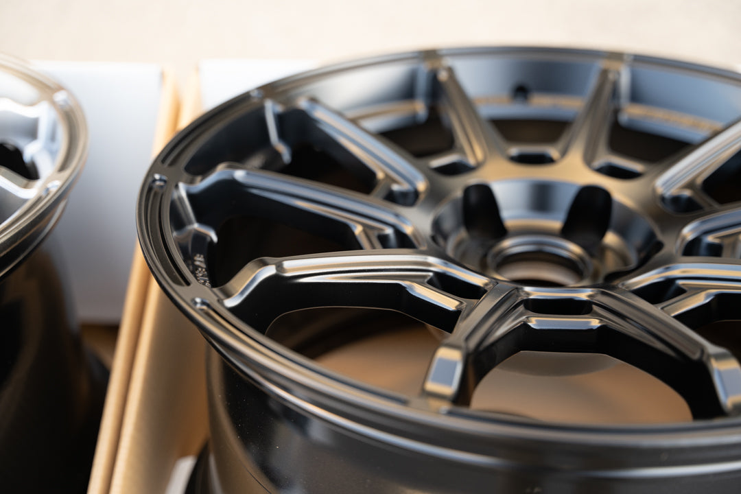 AME Galerna Refino / 18x9.5 +38 / 5x114.3 / Negro Mate