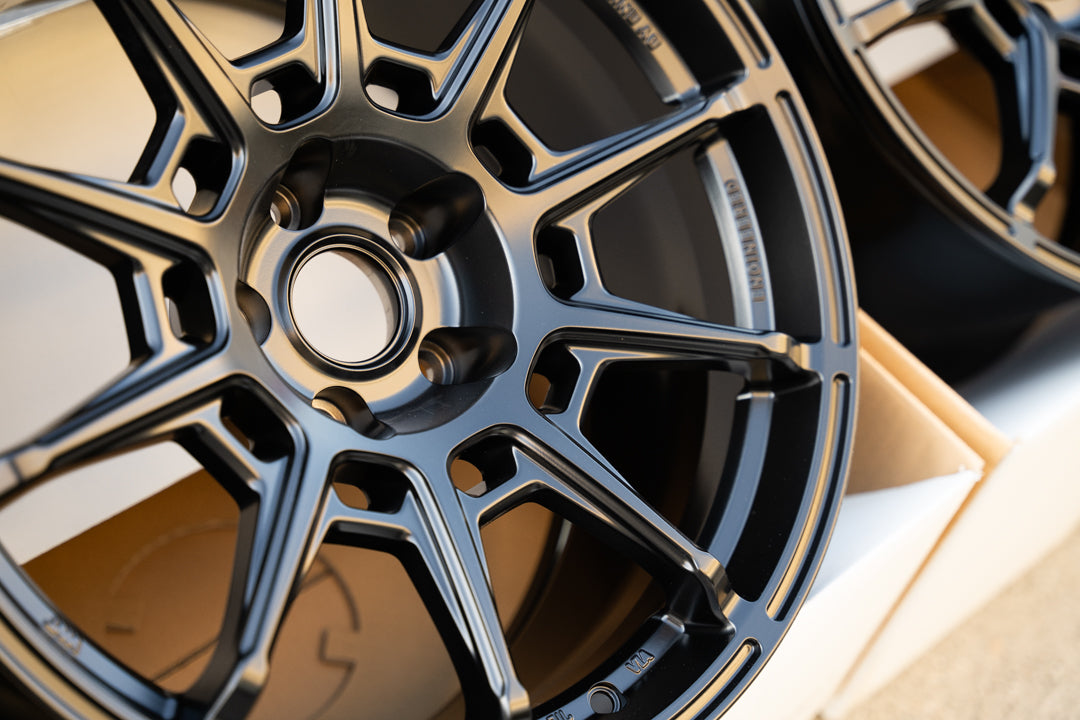 AME Galerna Refino / 18x9.5 +22 / 5x114.3 / Negro Mate