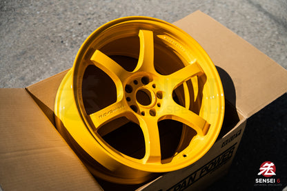 Gram Lights 57DR 2324 Edición Limitada / 18x9.5 +22 / 5x114.3 / Amarillo Macho
