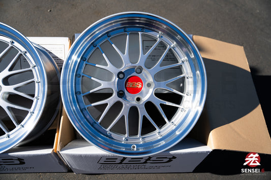 BBS LM / 19x9.5 +22, 19x11 +37 / 5x120 / Plata Diamante
