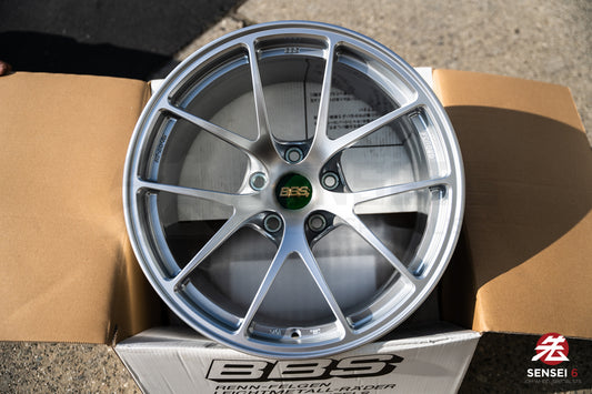 BBS RI-A / 18x10.5 +22 / 5x120 / Plata Diamante 