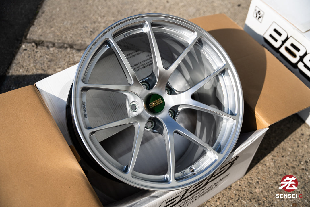 BBS RI-A / 18x10.5 +22 / 5x120 / Plata Diamante 