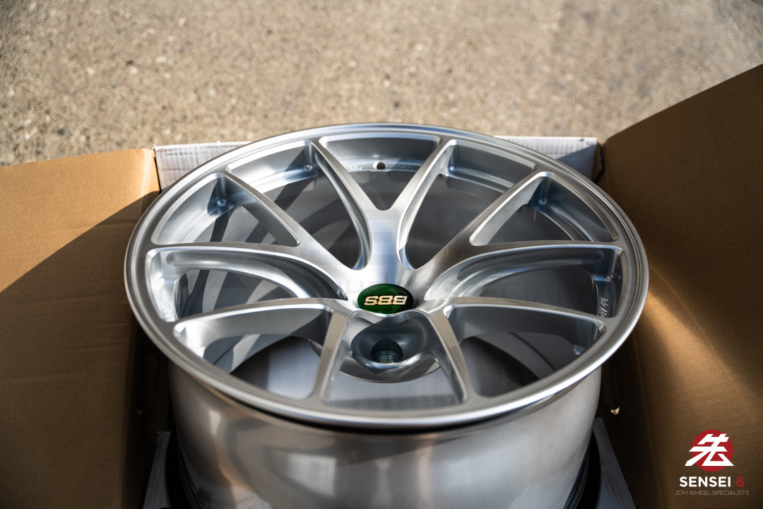 BBS RI-A / 18x10.5 +22 / 5x120 / Plata Diamante 