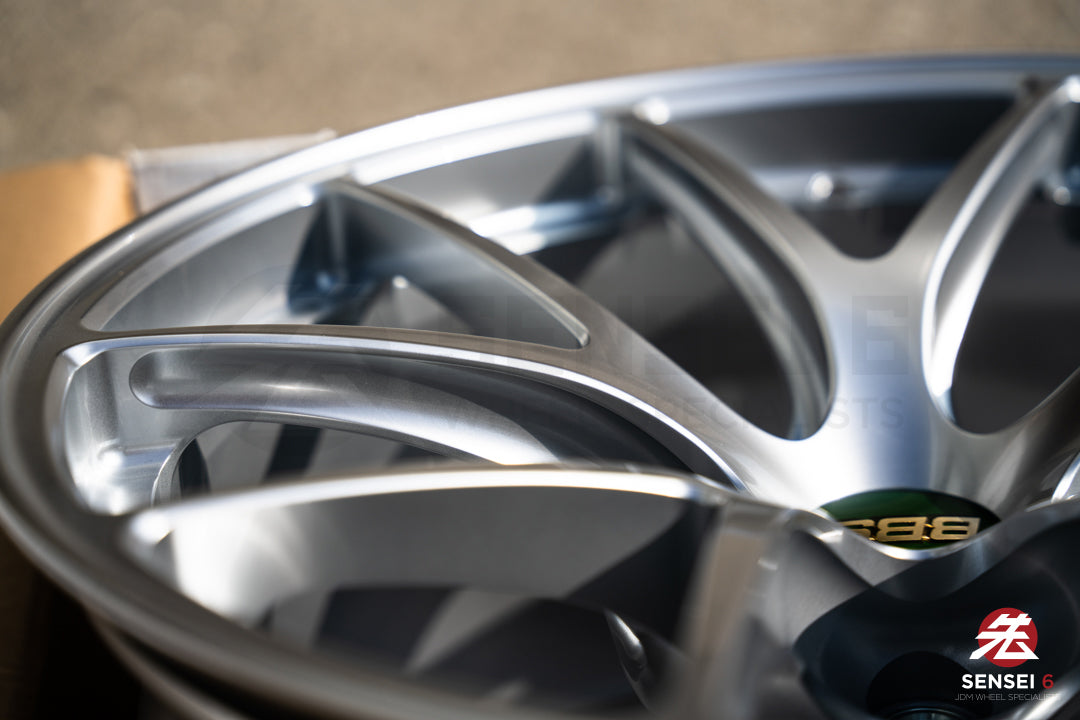 BBS RI-A / 18x10.5 +22 / 5x120 / Plata Diamante 