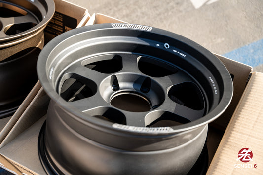 Volk TE37XT M-Spec / 18x9.5 +0 / 5x150 / Negro explosivo